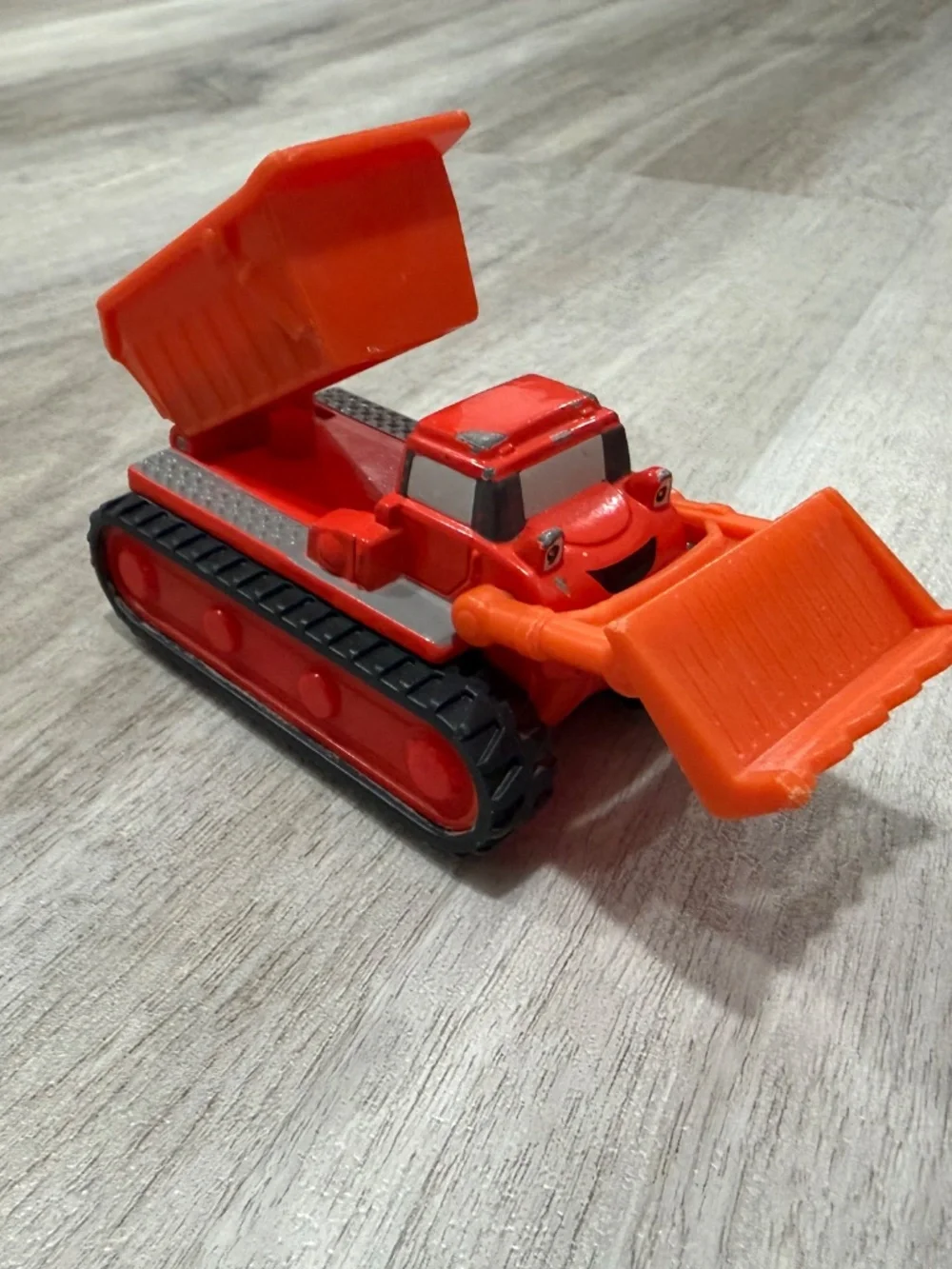 Fisher Price Bob the Builder Muck Bulldozer Dump Truck Toy